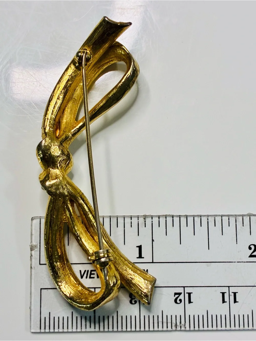 VTG Classic Gold & Black Enamel Bow Brooch with Clear Rhinestones